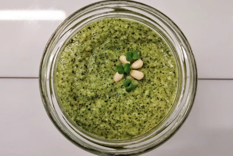 Песто з мікрозелені гороху