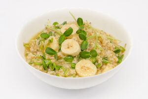 Вівсянка з мікрозеленню соняшника